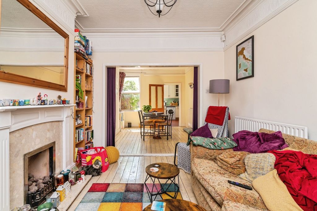 Property photo 3 of 15 Pbox-Img.Jpg