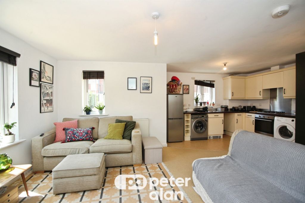 Property photo 2 of 11