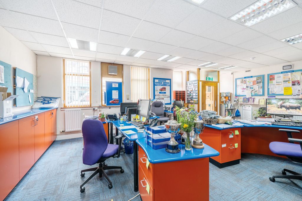 Property photo 3 of 13 Photo 8