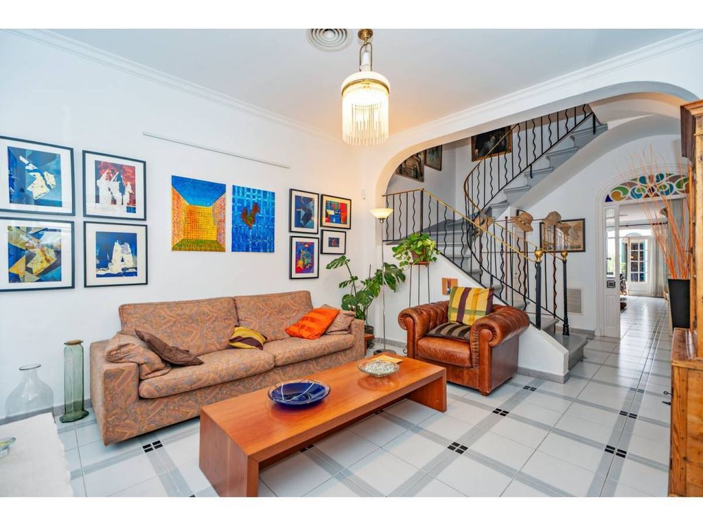 Property photo 1 of 30
