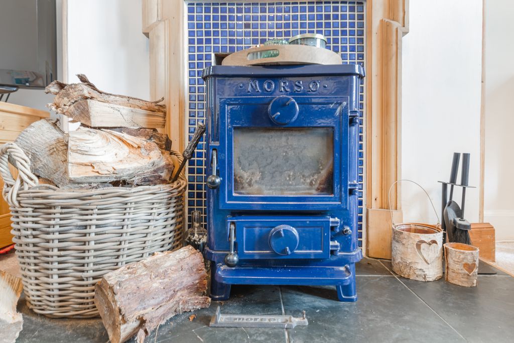 Property photo 3 of 46