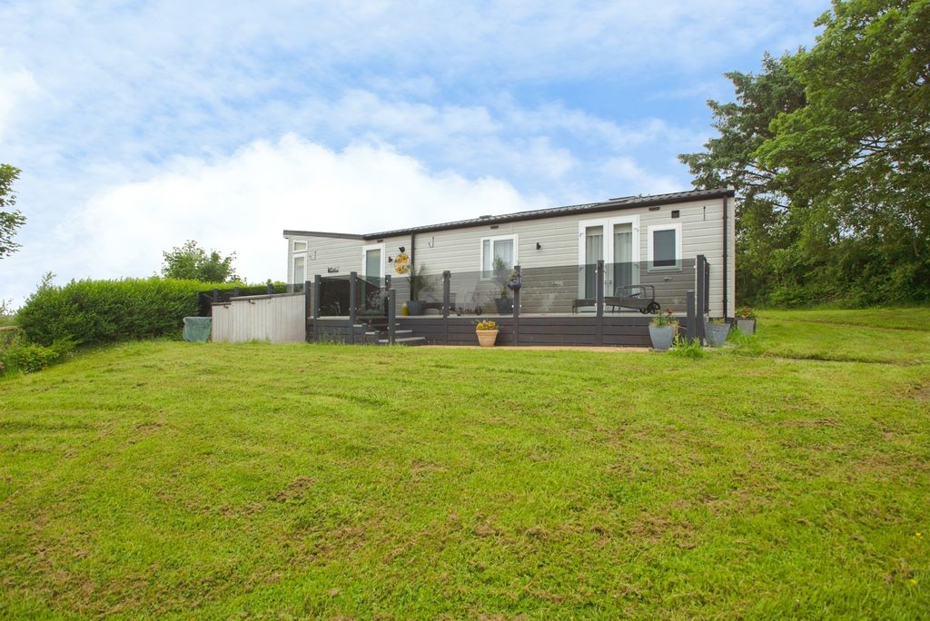 Property photo 1 of 15 Pbox-Img.Jpg