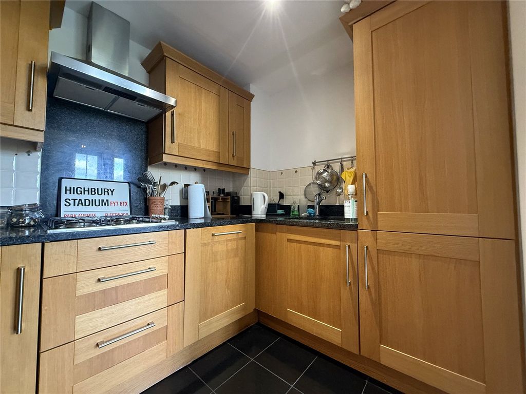 Property photo 3 of 16 Picture No. 03