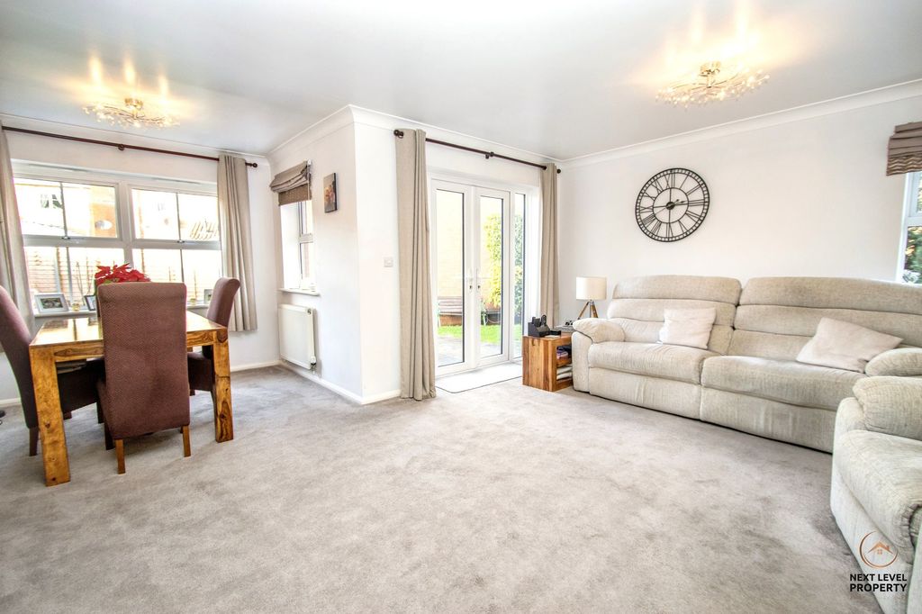 Property photo 3 of 25