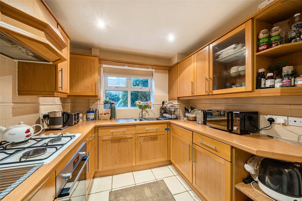 Property photo 3 of 13 Picture No. 12