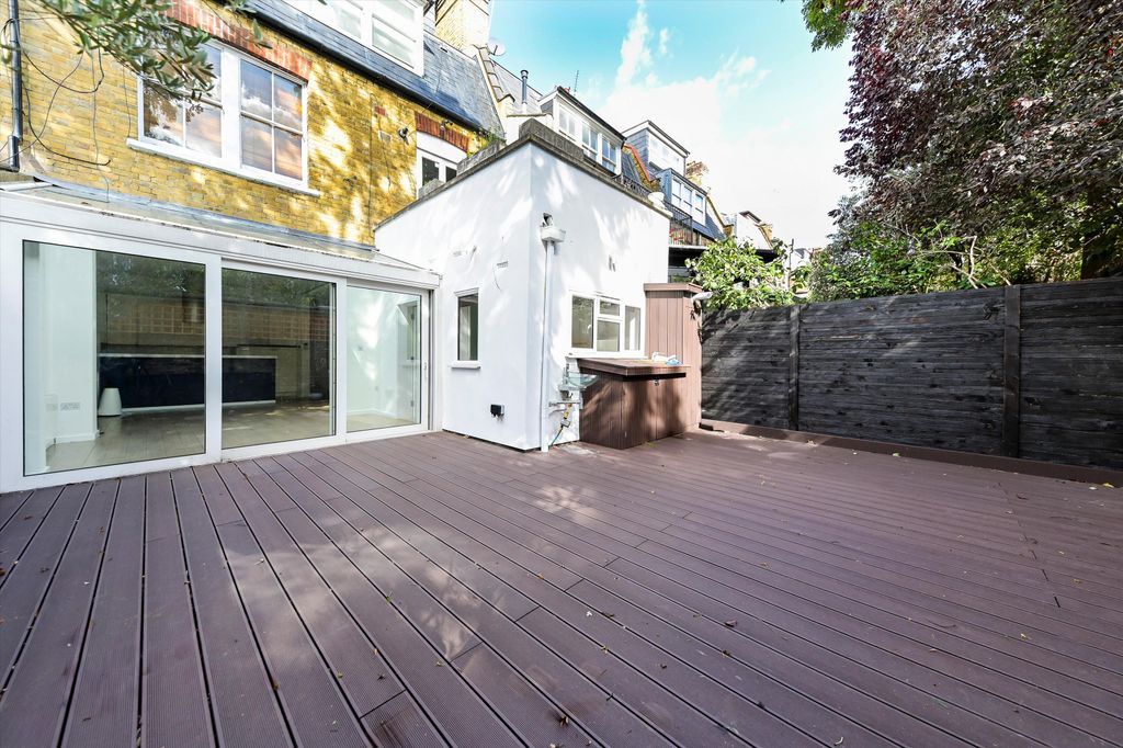 Property photo 2 of 15 Image