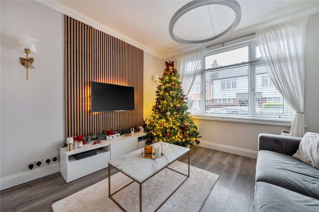 Property photo 2 of 20 Picture No. 11