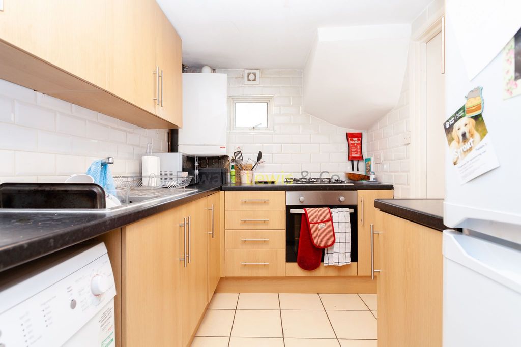 Property photo 3 of 8