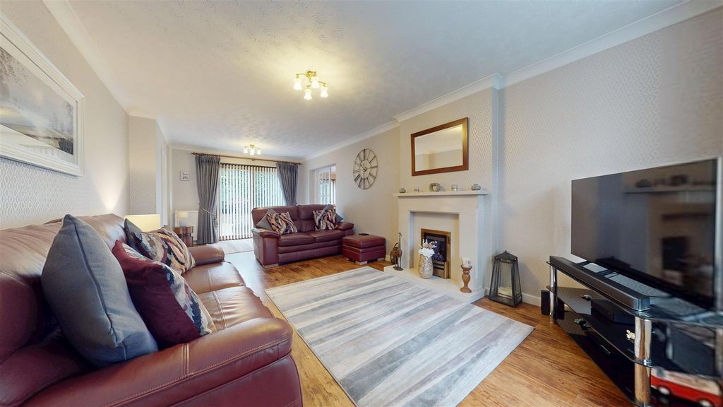 Property photo 3 of 36 Gategill Grove Reception Room