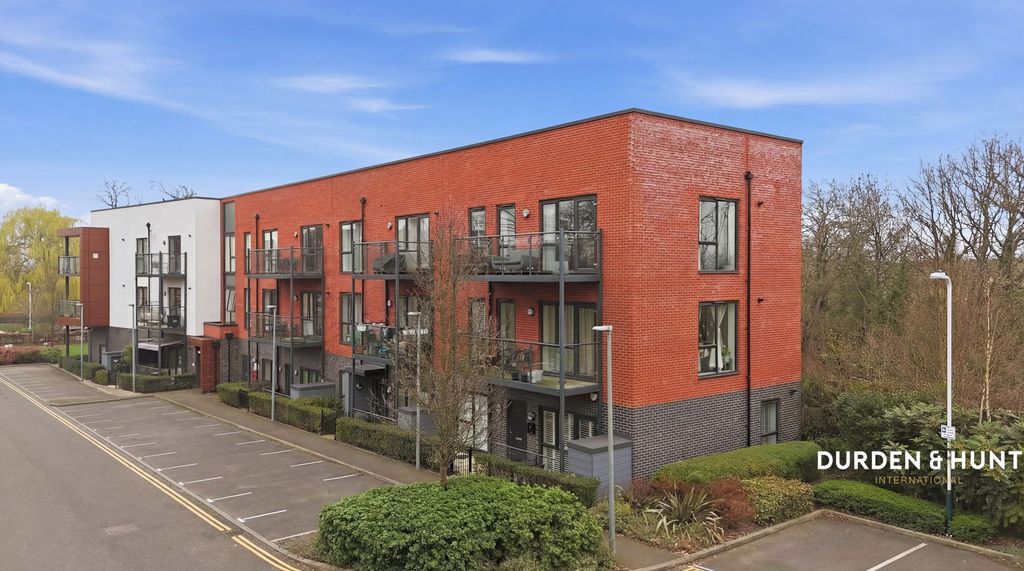 Property photo 1 of 23