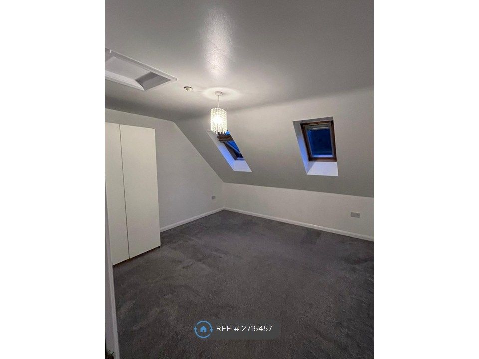 Property photo 2 of 22 Bedroom 1