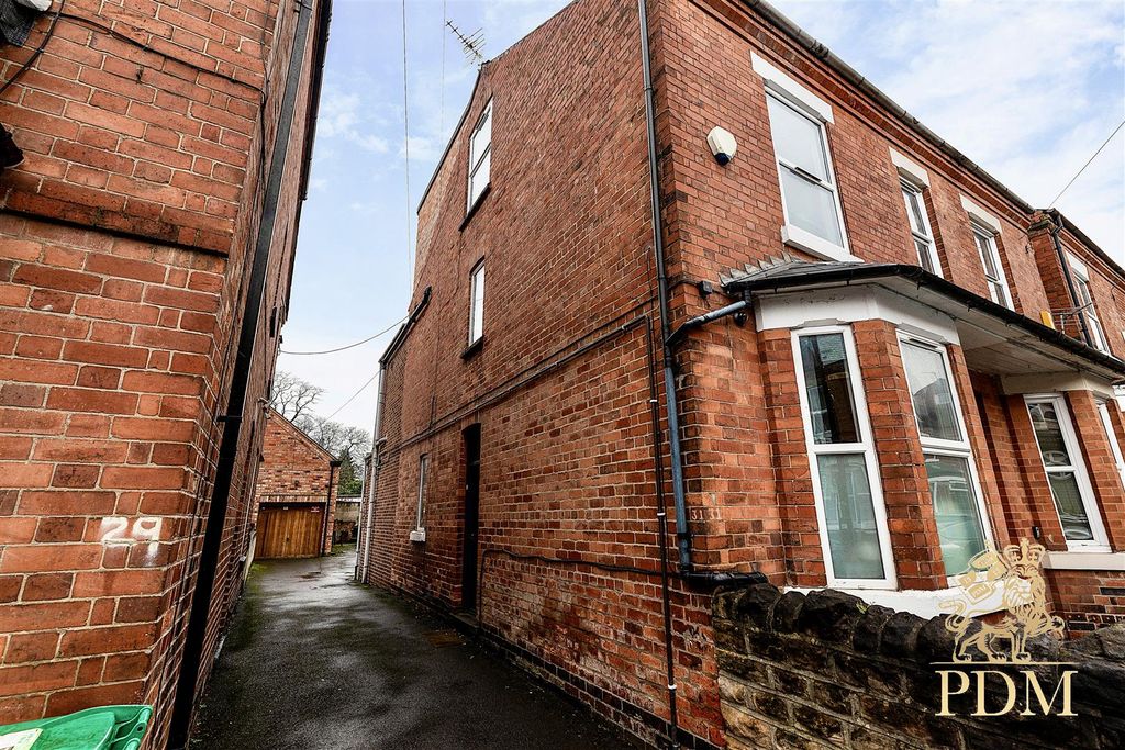 Additional image 12 of 5 bed semi-detached house for saleMidland Avenue, Nottingham NG7
