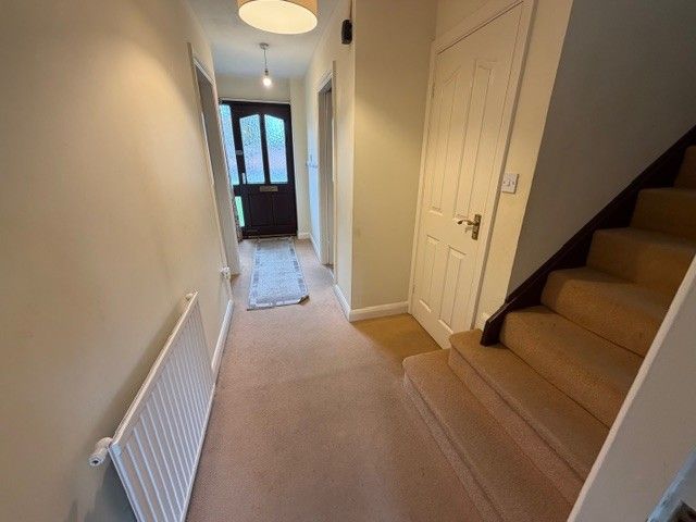 Property photo 2 of 18 Hallway