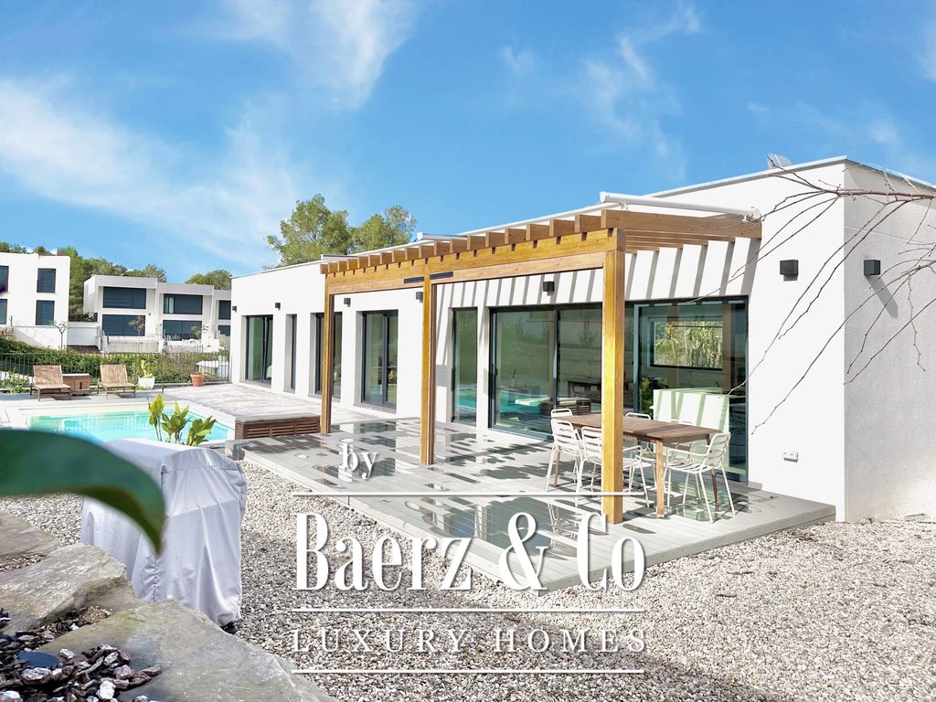 Property photo 2 of 58