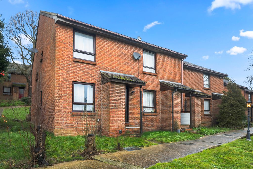 Property photo 1 of 8