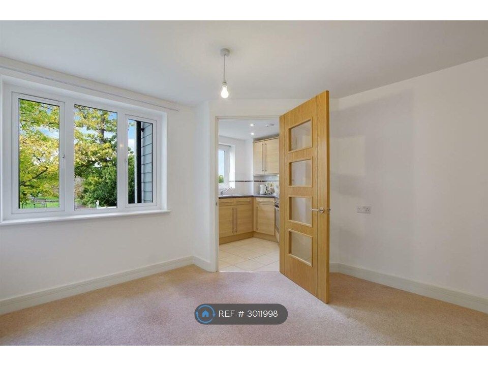 Property photo 3 of 14