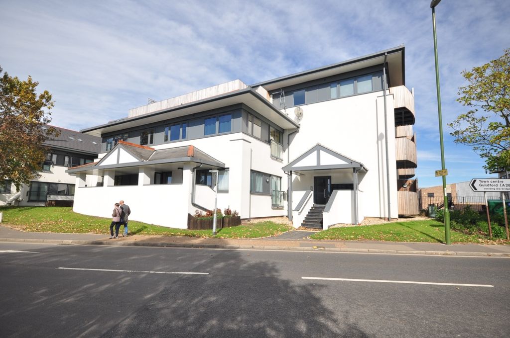 Property photo 1 of 7 050