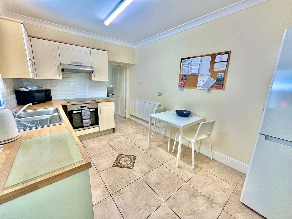Property photo 2 of 17 Picture No. 04