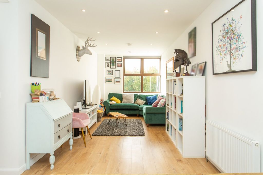 Property photo 2 of 10 Picture 2