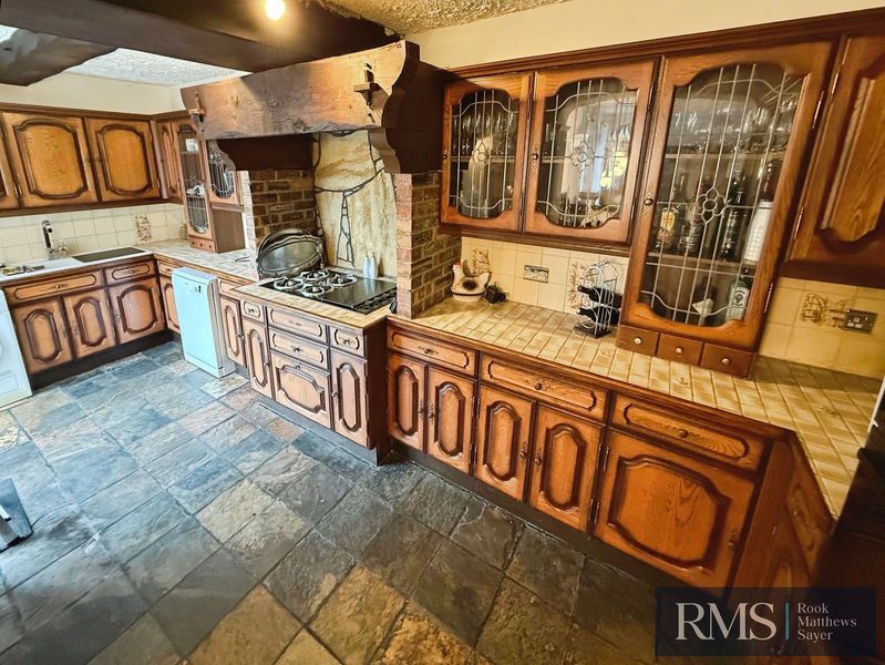 Property photo 3 of 12 Photo 9