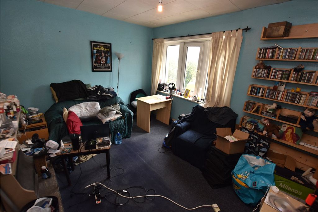 Property photo 3 of 22 Picture No. 05