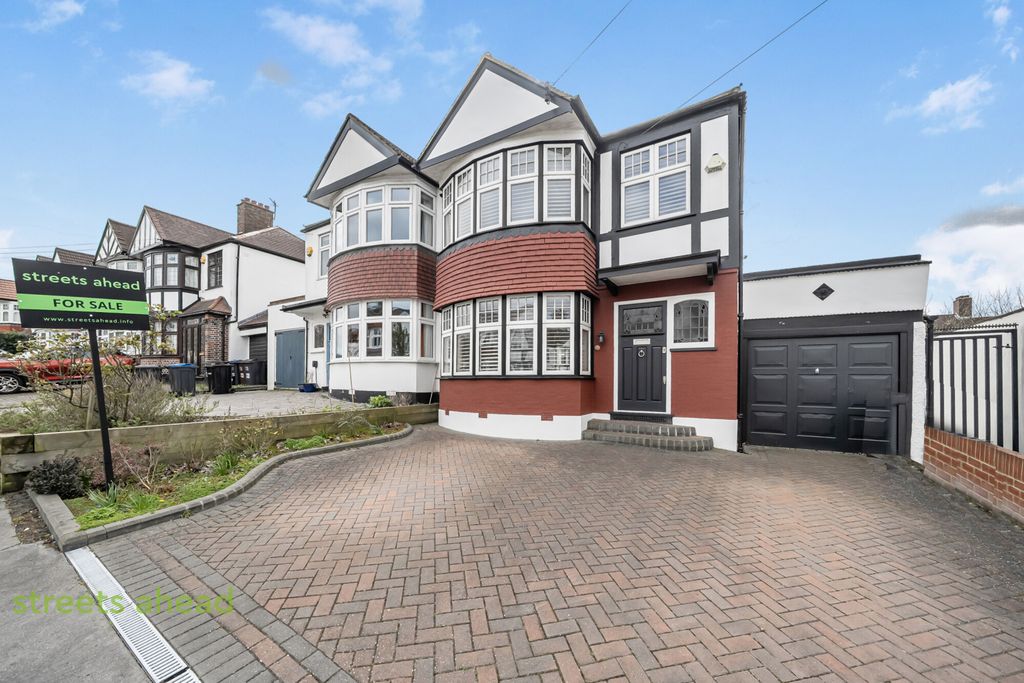 Property photo 1 of 20 76Af394E-Aeaa-498...