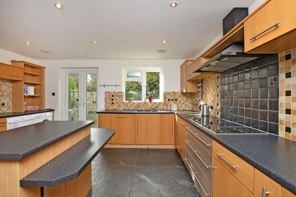 Property photo 3 of 18 9