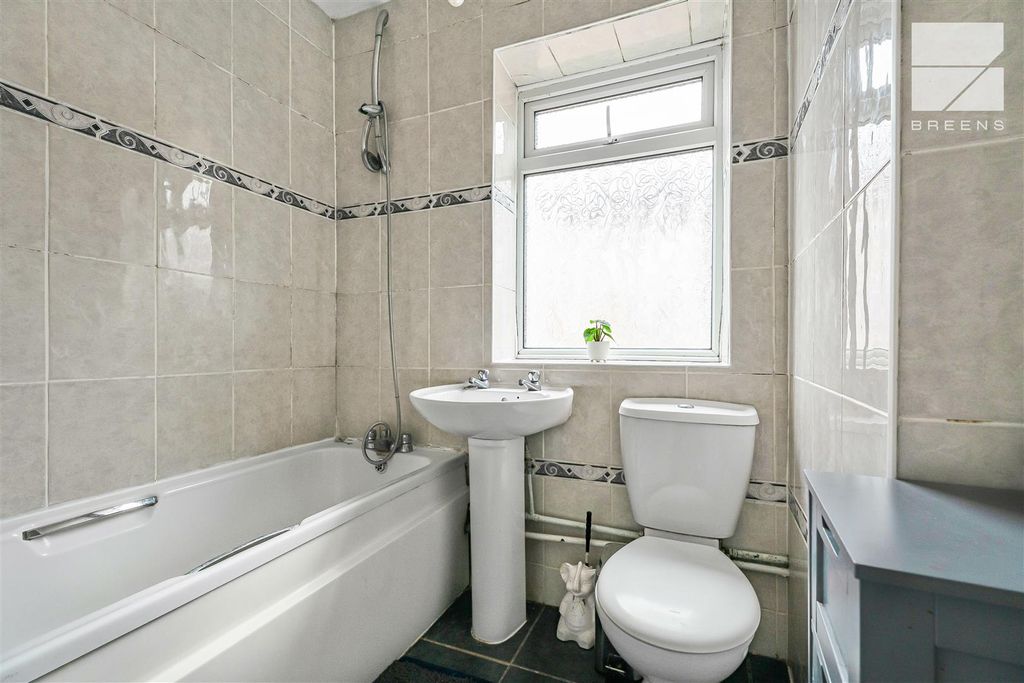 Property photo 2 of 21 3_75994_Watermarked.Jpg