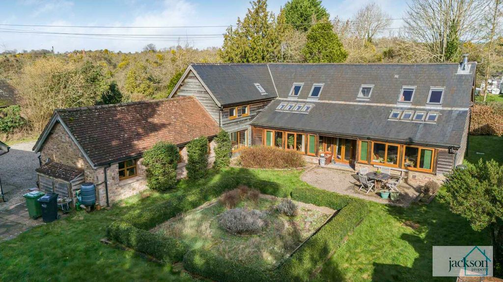 Property photo 1 of 38 6_73967_Watermarked