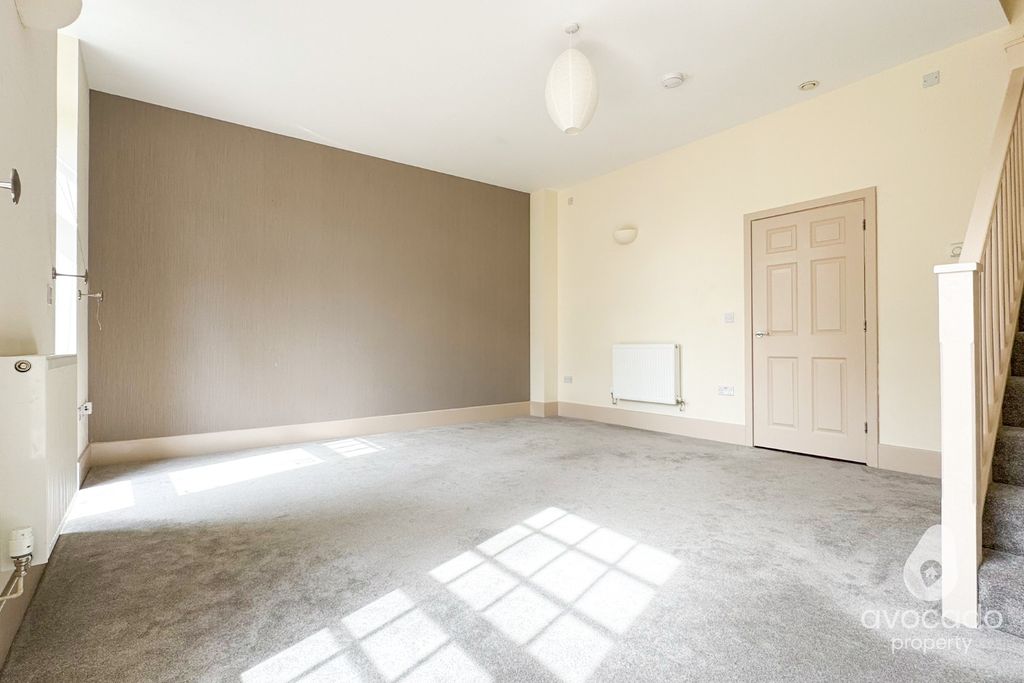 Property photo 1 of 17 5079141