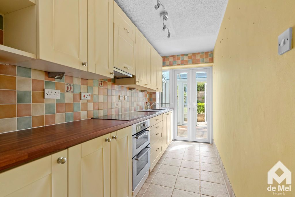 Property photo 2 of 12 Photo 7