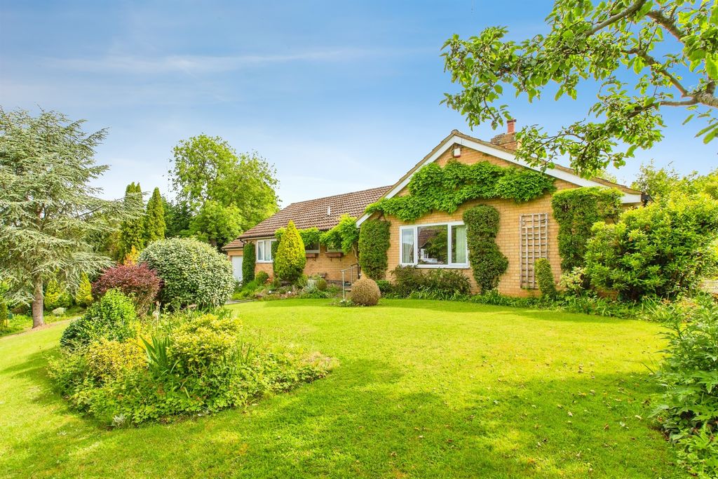 Property photo 1 of 16