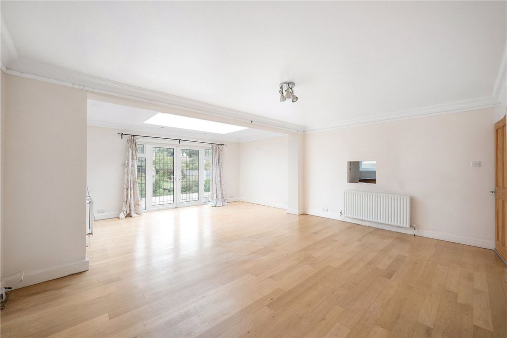Property photo 2 of 17 Picture No. 09