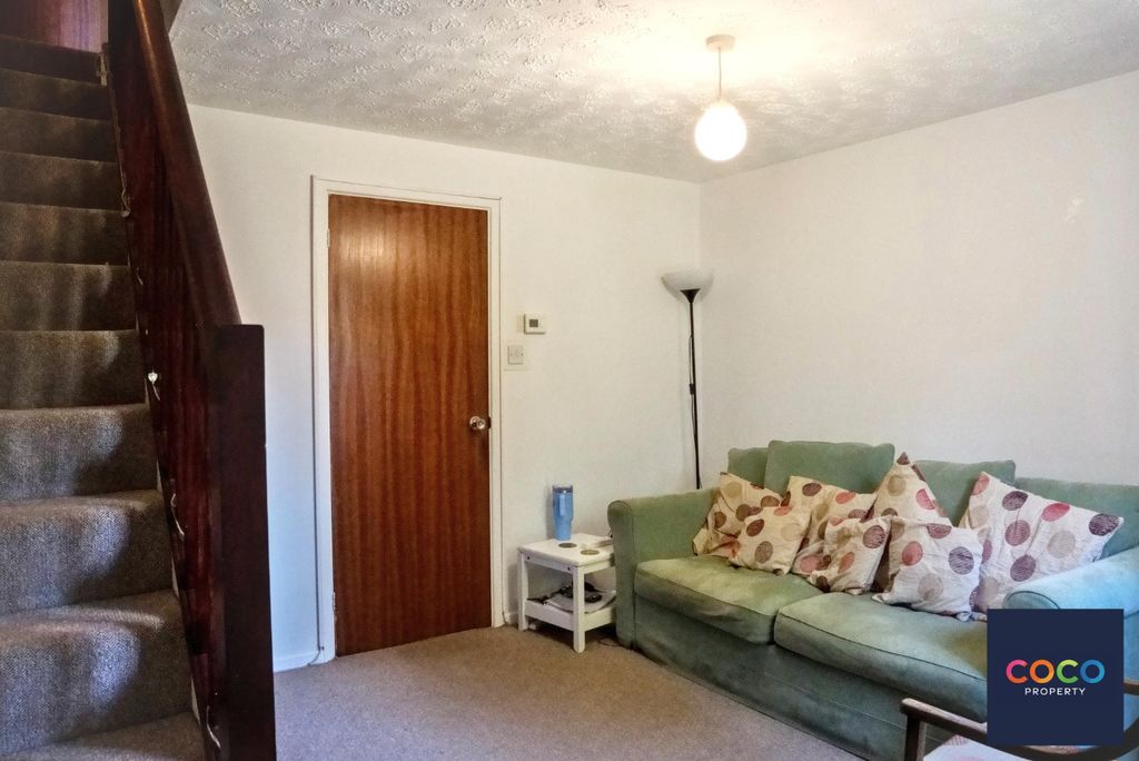 Property photo 2 of 7 5381864