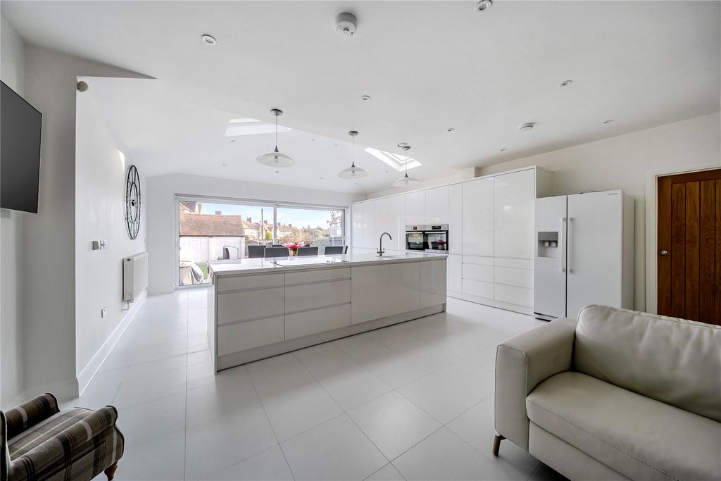 Property photo 3 of 25 Picture No. 10