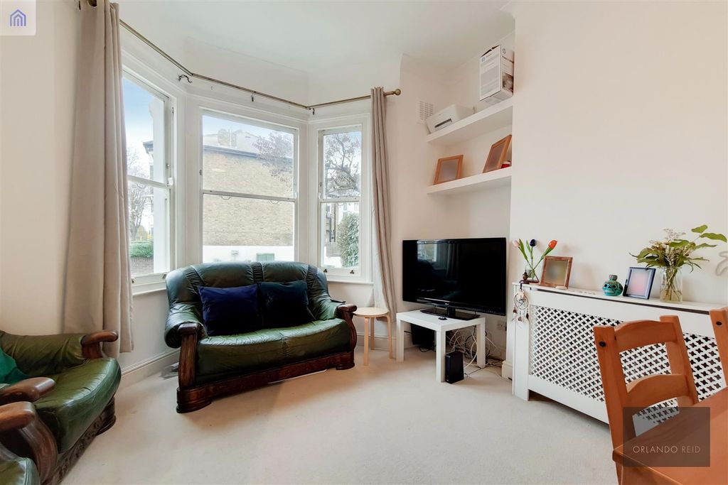 Property photo 1 of 8
