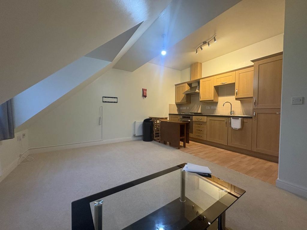 Property photo 2 of 8 Image002