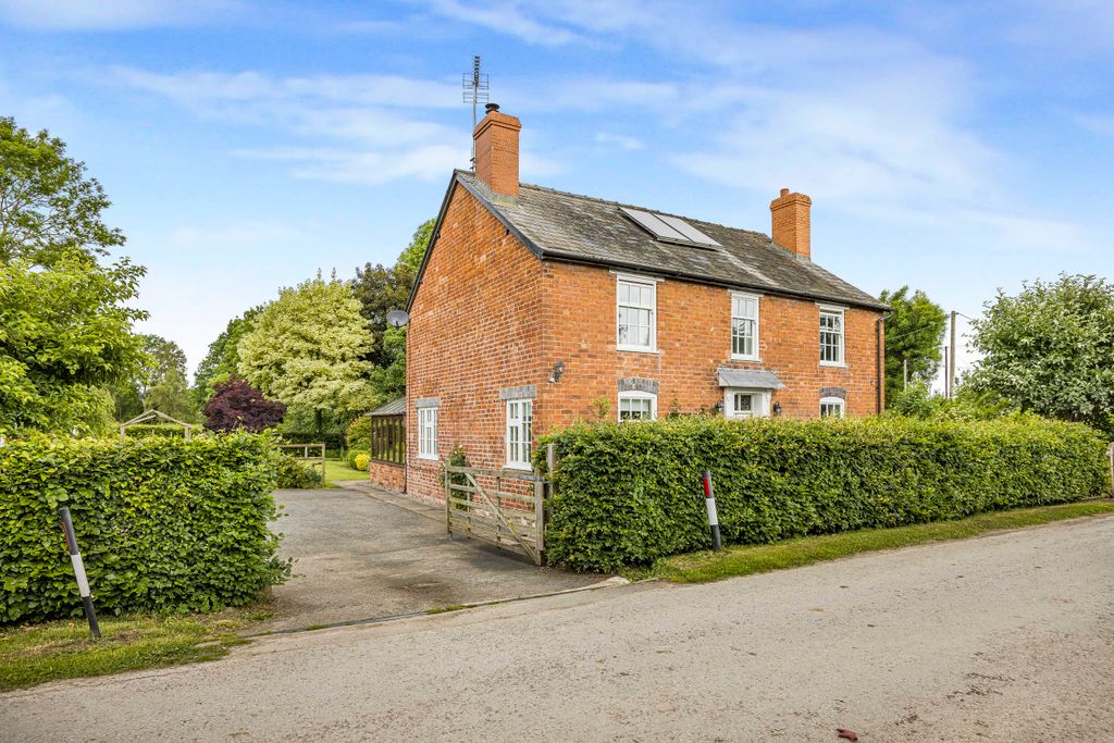 Property photo 1 of 63 73_55944