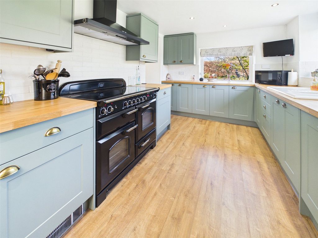 Property photo 2 of 25 Picture No. 65