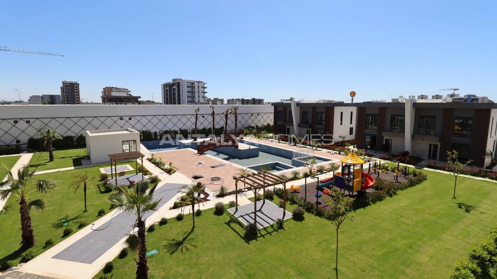 Property photo 2 of 28