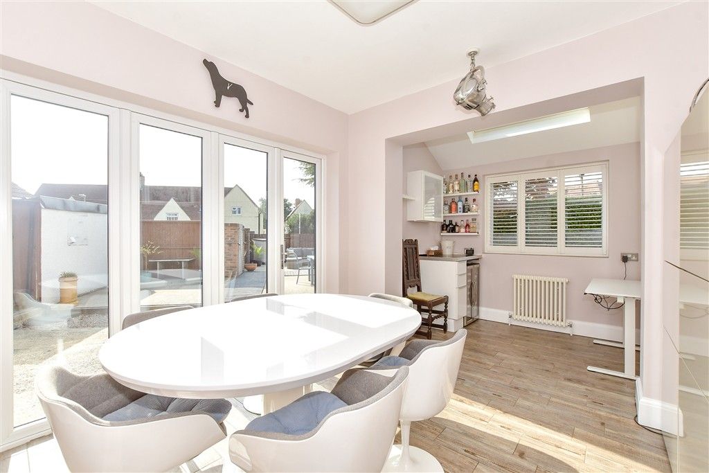 Property photo 3 of 16 Dining Room