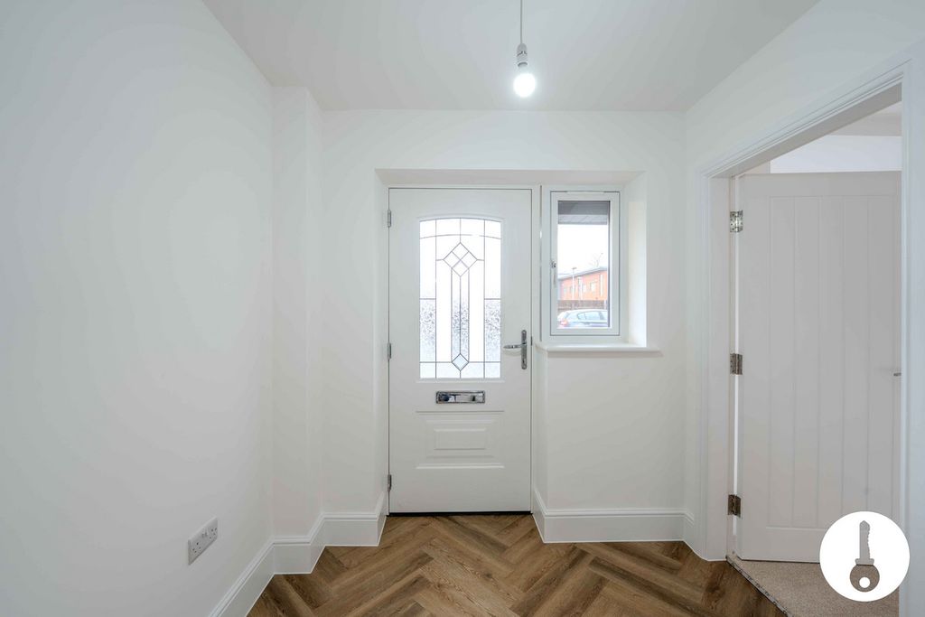 Property photo 3 of 44