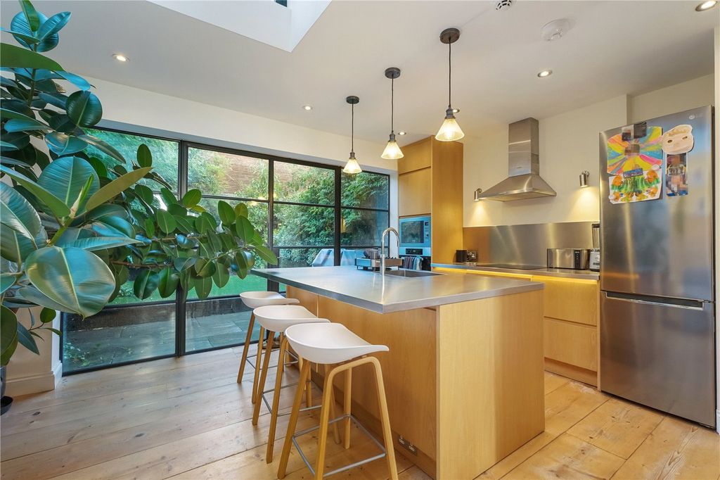 Property photo 1 of 22 Picture No. 14