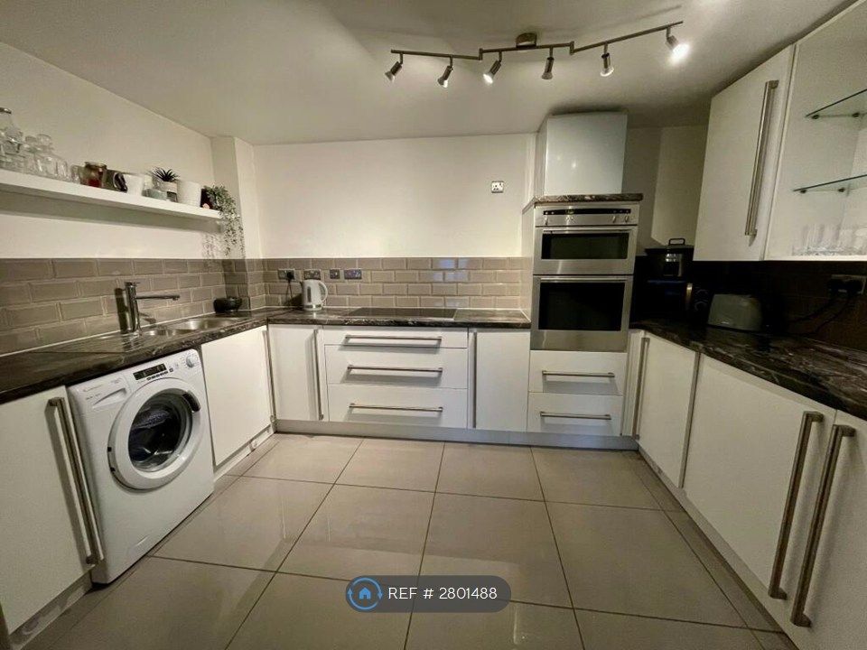 Property photo 3 of 8