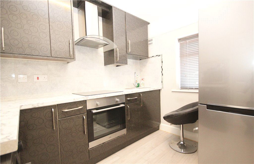 Property photo 2 of 7 Kitchen