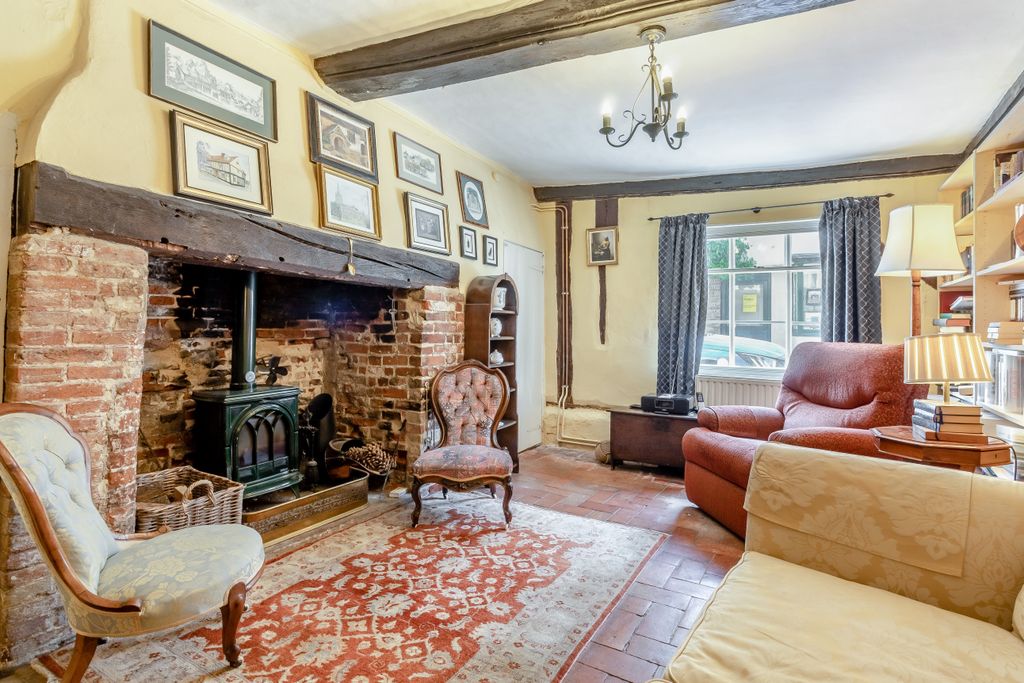 Property photo 3 of 27 8659652-Interior11