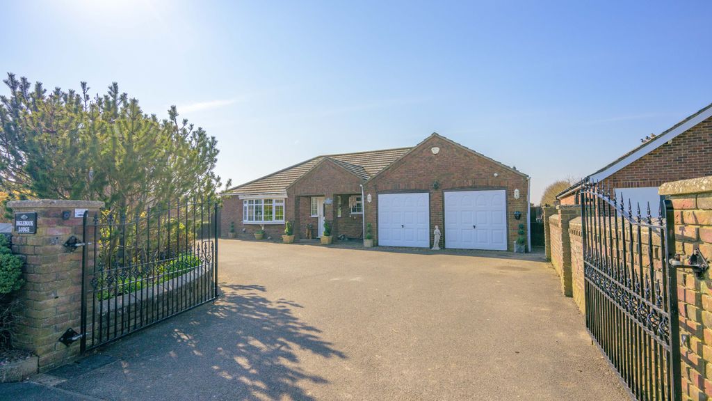 Property photo 1 of 41