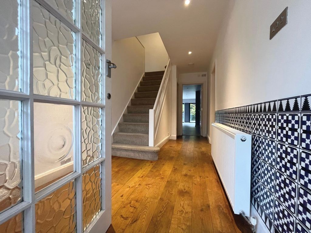 Property photo 3 of 37 Picture No. 44