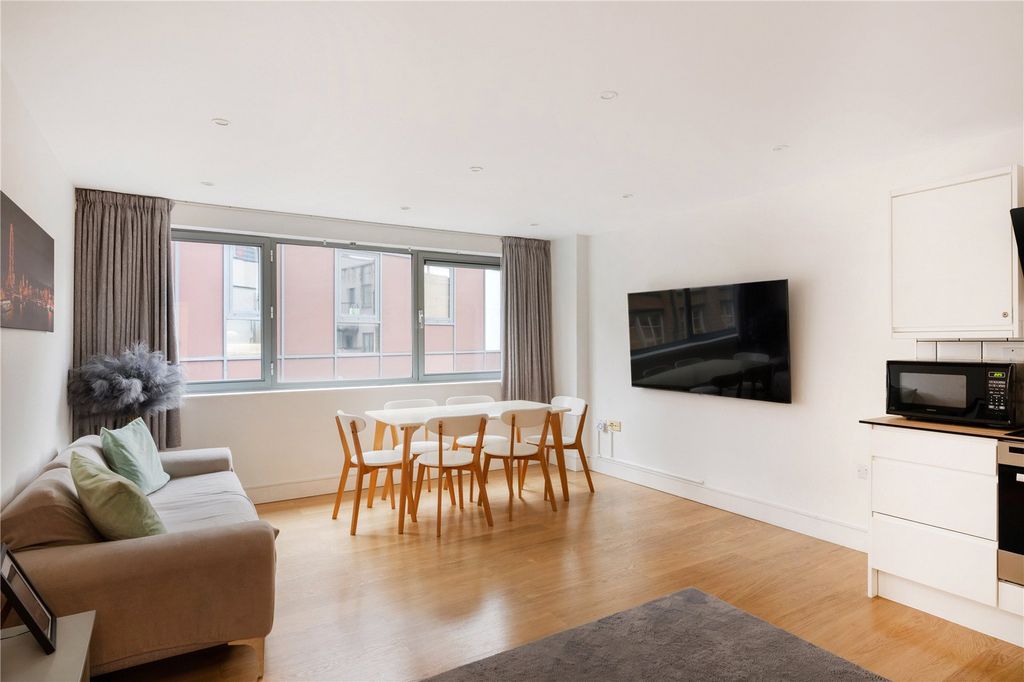 Property photo 2 of 16 Picture No. 02