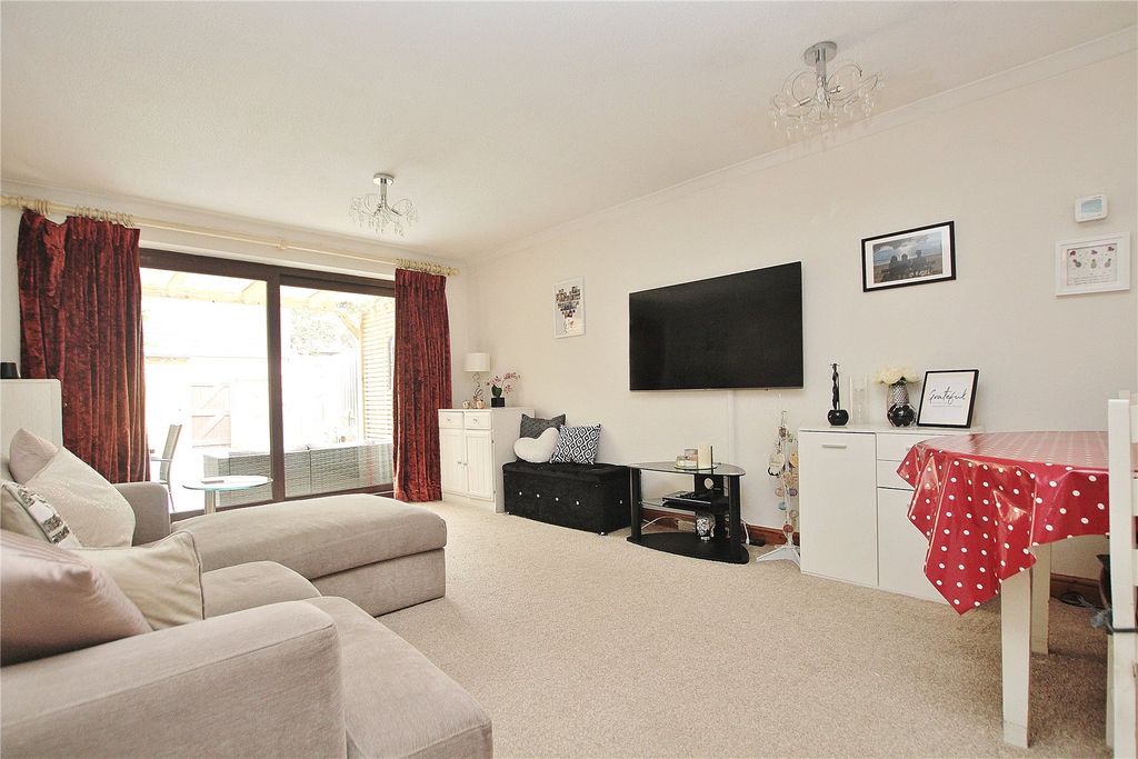Property photo 2 of 12 Picture No. 10